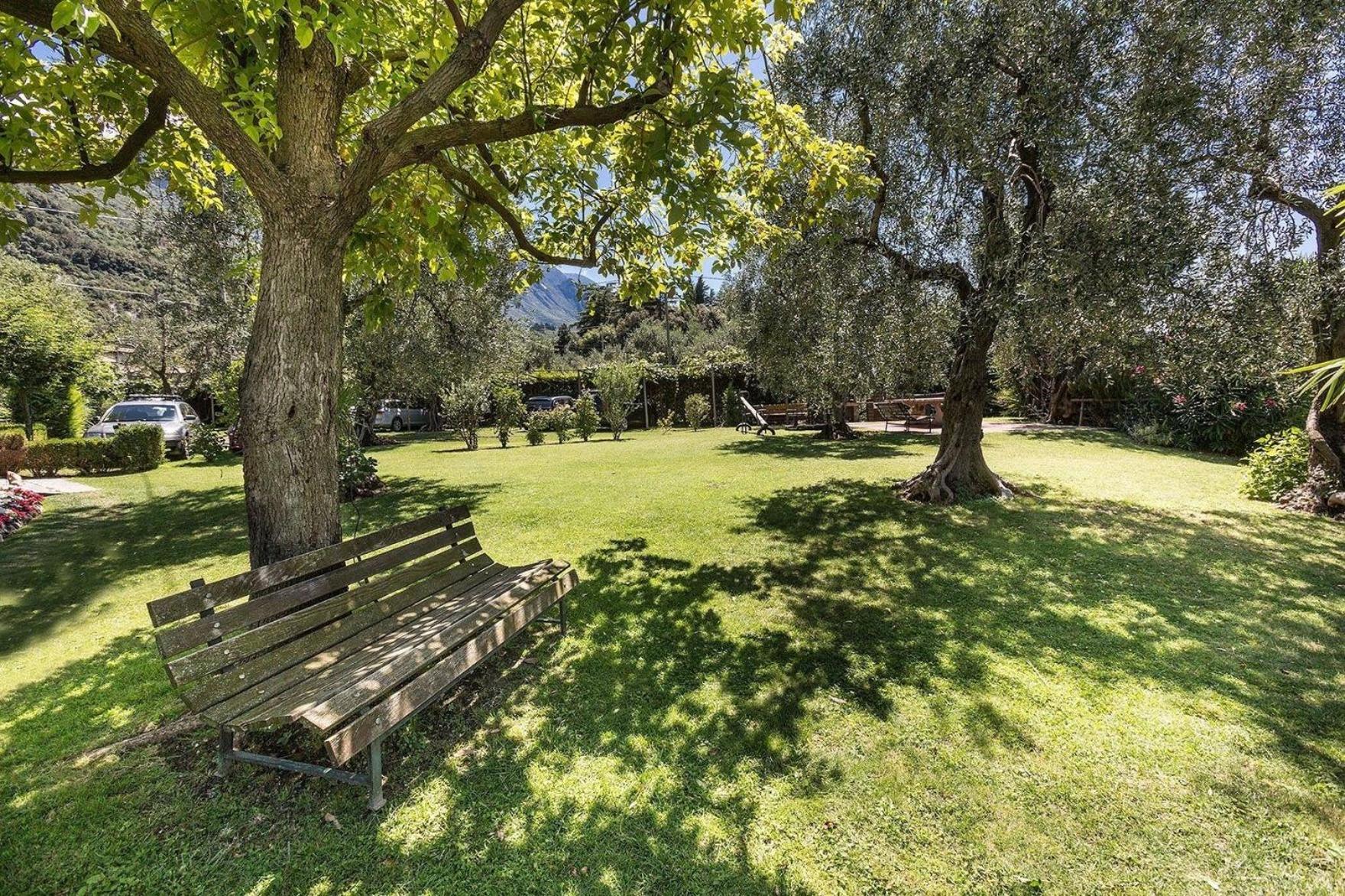 Tolle Wohnung In Malcesine Mit Garten, Grill Und Gemeinschaftlichem Pool Esterno foto